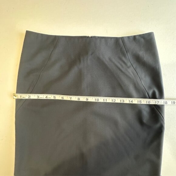 Theory Women’s Black Pencil knee length Wool Skirt | 2 Back Slits Size 4 - Picture 6 of 8